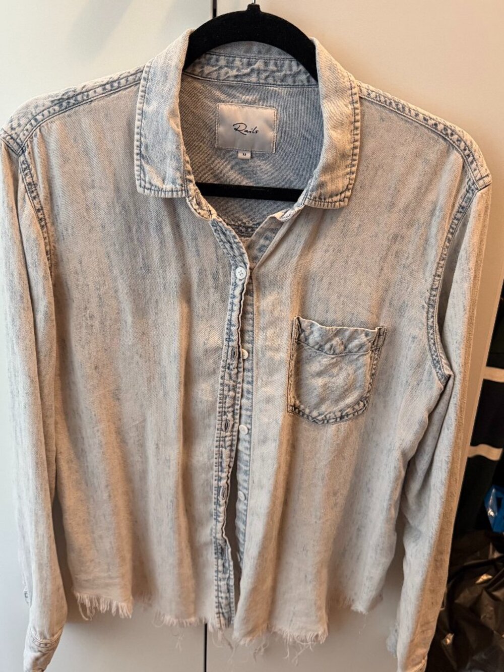 Rails Light Wash Chambray Button Down Shirt Size Medium